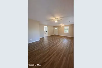 1501 Hogarth Street, Beaufort, SC 29902 - Photo 4