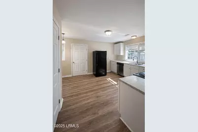 1501 Hogarth Street, Beaufort, SC 29902 - Photo 8