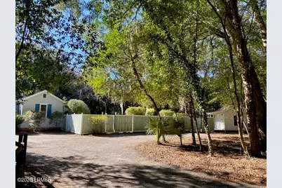 2301 Hermitage Road, Beaufort, SC 29902 - Photo 2