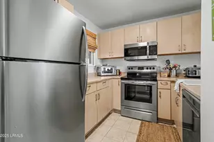 731 N Hampton Ct, Ladys Island, SC 29920 - Photo 16