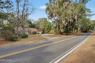 183 Brickyard Point Road S, Beaufort, SC 29907 - Photo 40