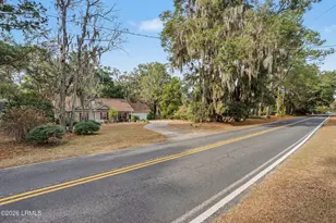 183 Brickyard Point Rd S, Beaufort, SC 29907 - Photo 40