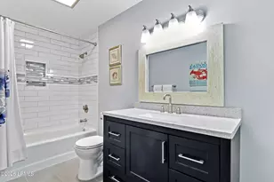 21 Lake Forest Dr, Hilton Head, SC 29928 - Photo 18