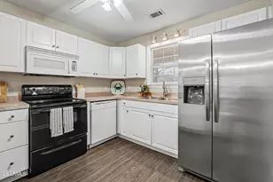 15 Mary Elizabeth Dr, Beaufort, SC 29907 - Photo 12