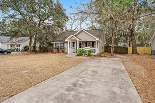 15 Mary Elizabeth Dr, Beaufort, SC 29907 - Photo 2