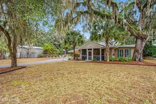 1309 Newcastle St, Beaufort, SC 29902 - Photo 4