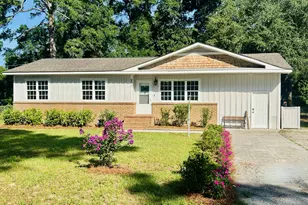 905 Belleview Cir W, Beaufort, SC 29902 - Photo 2