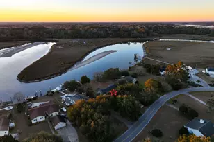 1820 Carolina Ave, Beaufort, SC 29906 - Photo 10