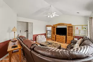 29 Pelican Cir, Beaufort, SC 29906 - Photo 4