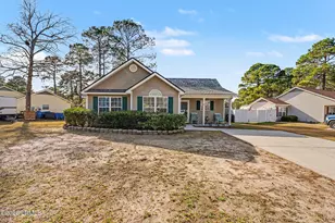29 Pelican Cir, Beaufort, SC 29906 - Photo 1
