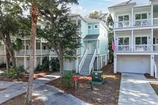 696 Bonito Dr, Ladys Island, SC 29920 - Photo 2