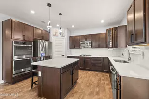 77 Mainland Lakes Dr, Bluffton, SC 29910 - Photo 2