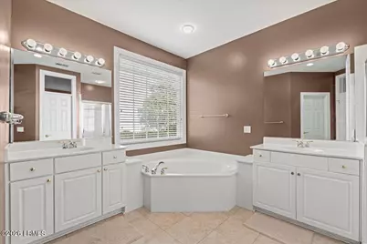 122 Island West Drive, Bluffton, SC 29910 - Photo 16