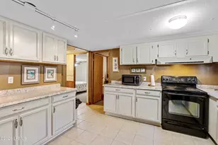 976 Sams Point Rd, Beaufort, SC 29907 - Photo 12