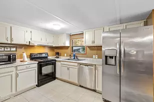 976 Sams Point Rd, Beaufort, SC 29907 - Photo 12