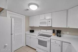 10 Lighthouse Rd, Hilton Head, SC 29928 - Photo 16