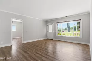 3014 Shell Point Rd, Beaufort, SC 29906 - Photo 4