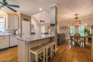 35 Lakeview Ln, Harbor Island, SC 29920 - Photo 8