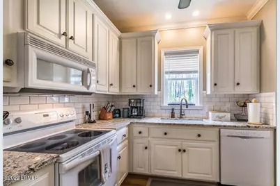 35 Lakeview Lane, Harbor Island, SC 29920 - Photo 14