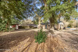 5618 Frederick Dr, Beaufort, SC 29906 - Photo 8