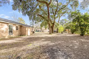 5618 Frederick Dr, Beaufort, SC 29906 - Photo 10