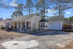 27 Pelican Cir, Beaufort, SC 29906 - Photo 2