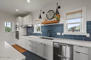 18 Sand Dollar Ct, Harbor Island, SC 29920 - Photo 12