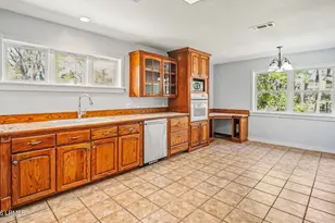 1812 Dolphin Row Dr, Beaufort, SC 29906 - Photo 16