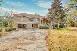 1812 Dolphin Row Dr, Beaufort, SC 29906 - Photo 2