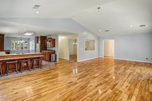 1812 Dolphin Row Dr, Beaufort, SC 29906 - Photo 14