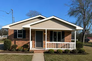 1013 S Sumter Ave, Fairfax, SC 29827 - Photo 1