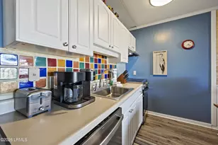 40 Folly Field Rd, Hilton Head Island, SC 29928 - Photo 20