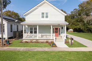 1707 Duke St, Beaufort, SC 29902 - Photo 2