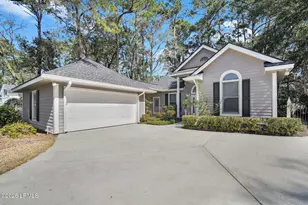 207 Locust Fence Rd, Saint Helena Island, SC 29920 - Photo 2