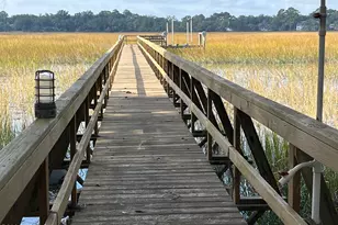 16 Riverview Dr, Beaufort, SC 29907 - Photo 8