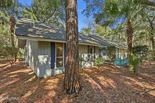 18 Sandpiper St, Hilton Head, SC 29928 - Photo 2