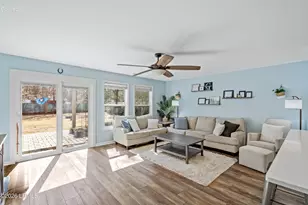 61 Mary Elizabeth Dr, Beaufort, SC 29907 - Photo 8