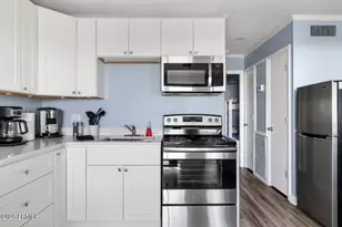 40 Folly Field Rd, Hilton Head, SC 29928 - Photo 4