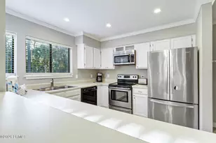 36 Deallyon Ave, Hilton Head Island, SC 29928 - Photo 2