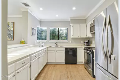 36 Deallyon Avenue #72, Hilton Head Island, SC 29928 - Photo 4