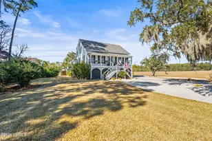 70 Lost Island Rd, Beaufort, SC 29907 - Photo 2