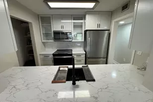 34 S Forest Beach Dr, Hilton Head Island, SC 29928 - Photo 12