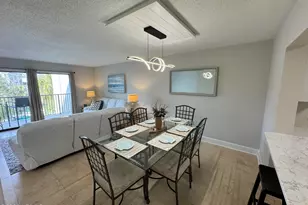 34 S Forest Beach Dr, Hilton Head Island, SC 29928 - Photo 10