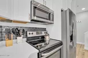 19 Lemoyne Ave, Hilton Head, SC 29928 - Photo 8