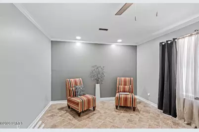 1076 Aiken Avenue S, Fairfax, SC 29827 - Photo 8