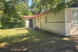 1076 Aiken Ave S, Fairfax, SC 29827 - Photo 8