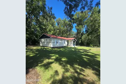 1076 Aiken Avenue S, Fairfax, SC 29827 - Photo 10