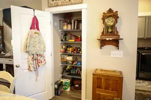 437 Coquinas Ln, Beaufort, SC 29906 - Photo 10