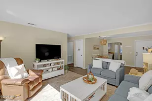 25 Deallyon Ave, Hilton Head Island, SC 29928 - Photo 8