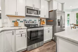 89 James F Byrnes St, Beaufort, SC 29907 - Photo 8